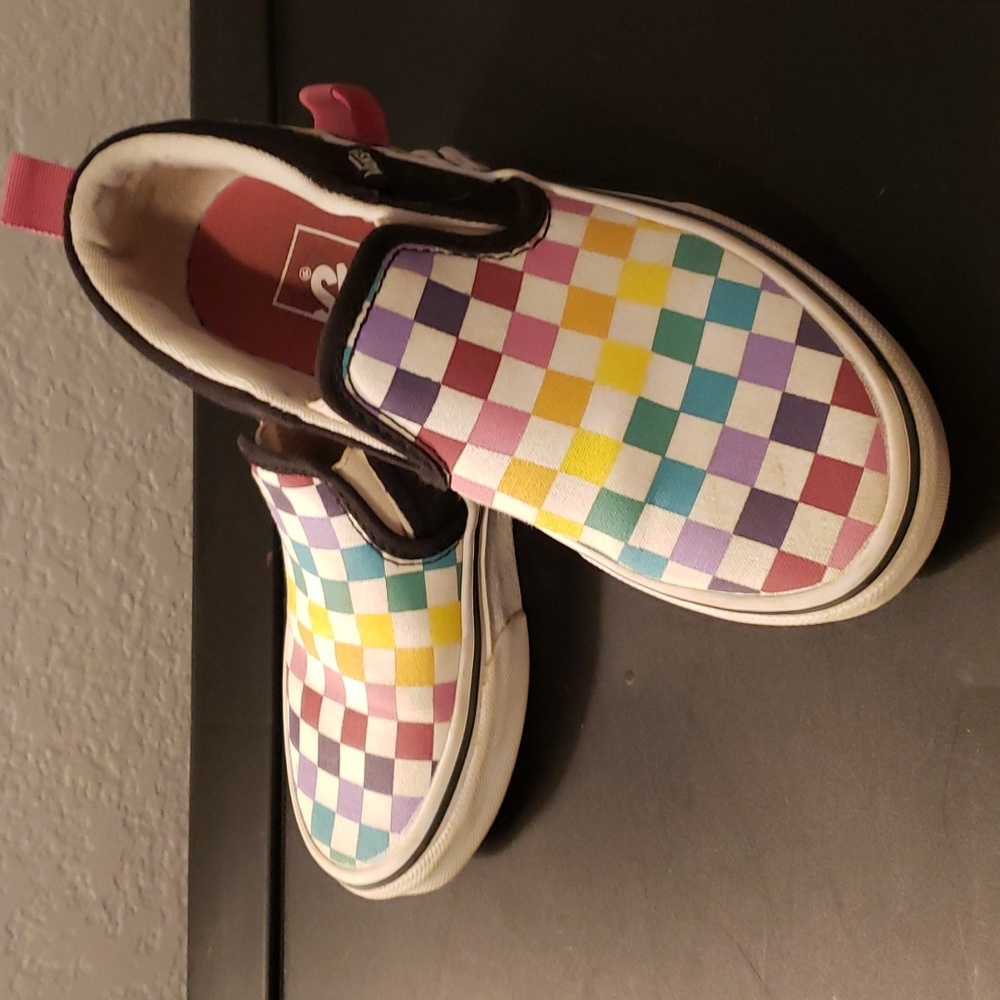 Girls slip on vans rainbow 🌈  checked